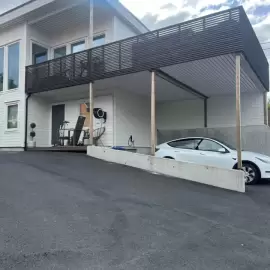 Carport, platting, terrasse og vindvegg